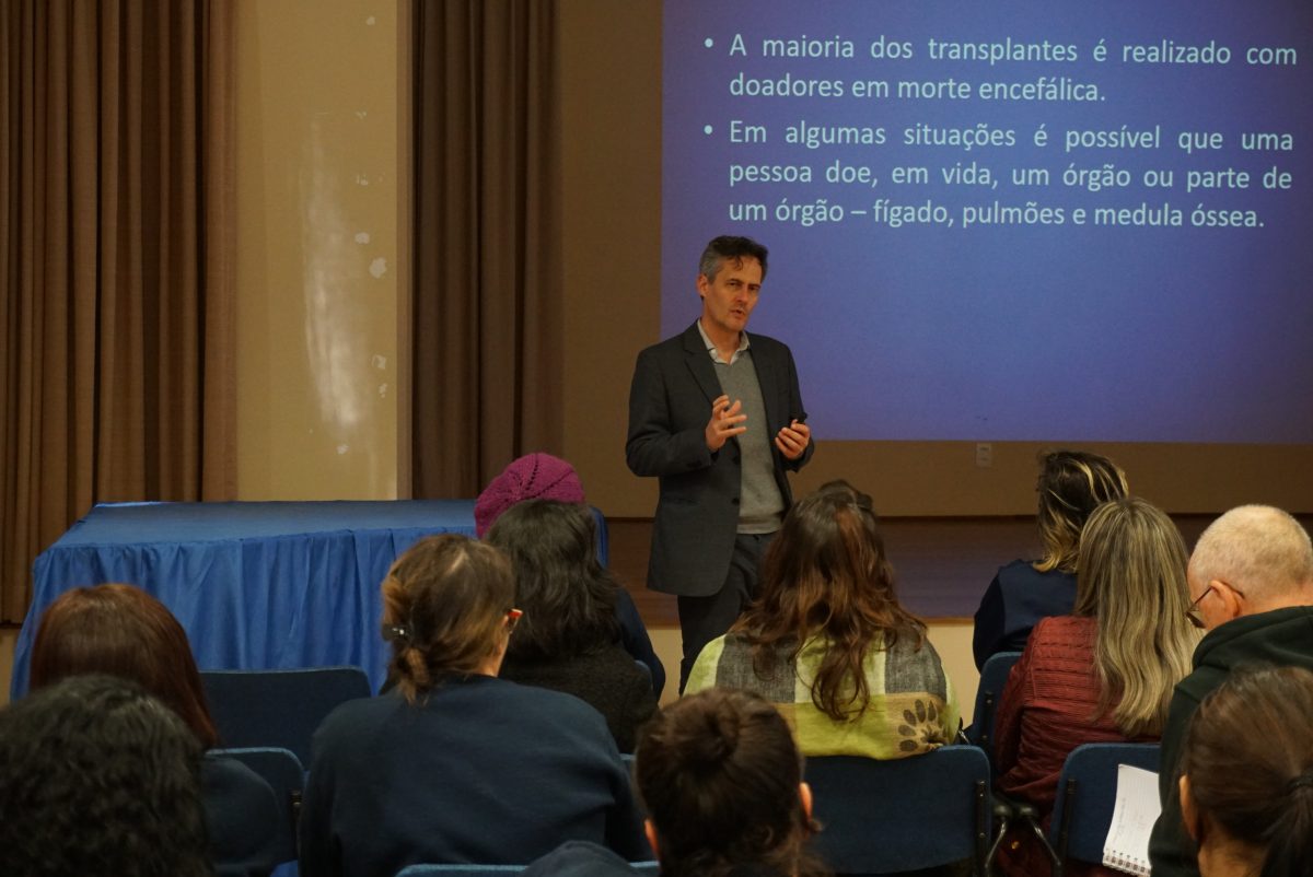 Cultura Doadora no Colégio Anchieta, de Porto Alegre – médico parceiro do projeto, Dr. Spencer Camargo | Foto: Igor Sperotto